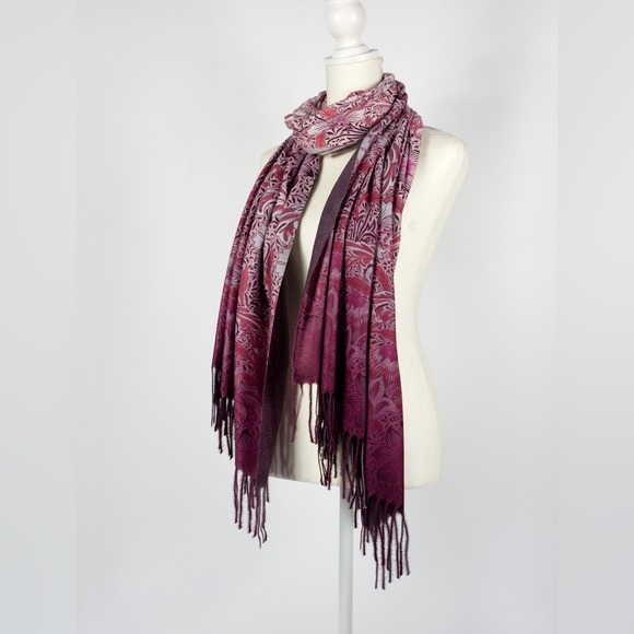 Floral Pink and White Pashmina Shawl - Picture 4 of 5